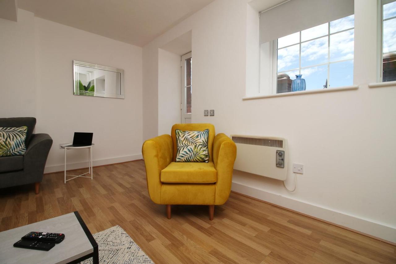 St Thomas Loft Views By Ssw - 2Br, Parking, Sleeps 4, Easy Access To City Centre, Marina, Beach And M4 Swansea Bagian luar foto