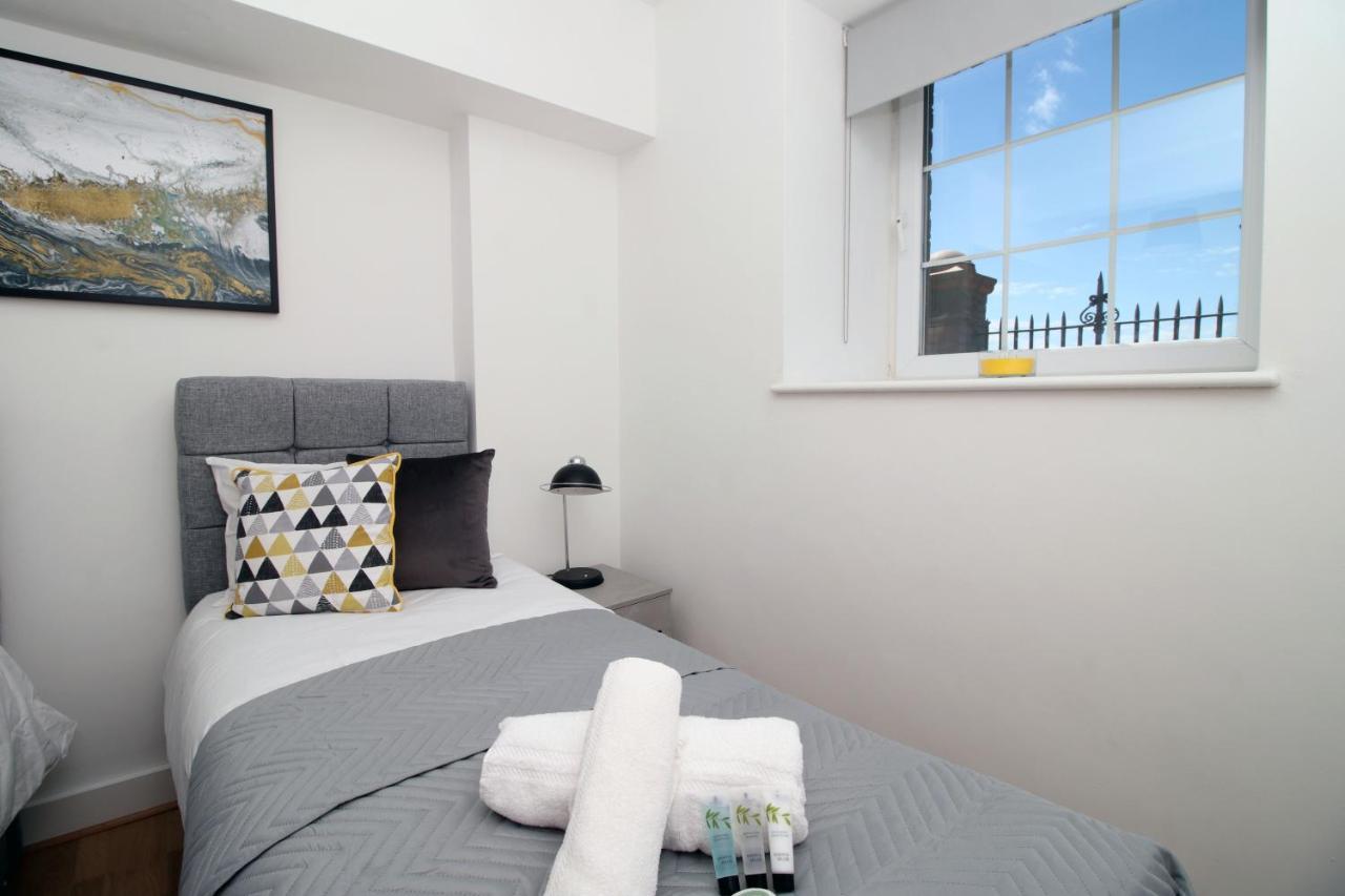 St Thomas Loft Views By Ssw - 2Br, Parking, Sleeps 4, Easy Access To City Centre, Marina, Beach And M4 Swansea Bagian luar foto