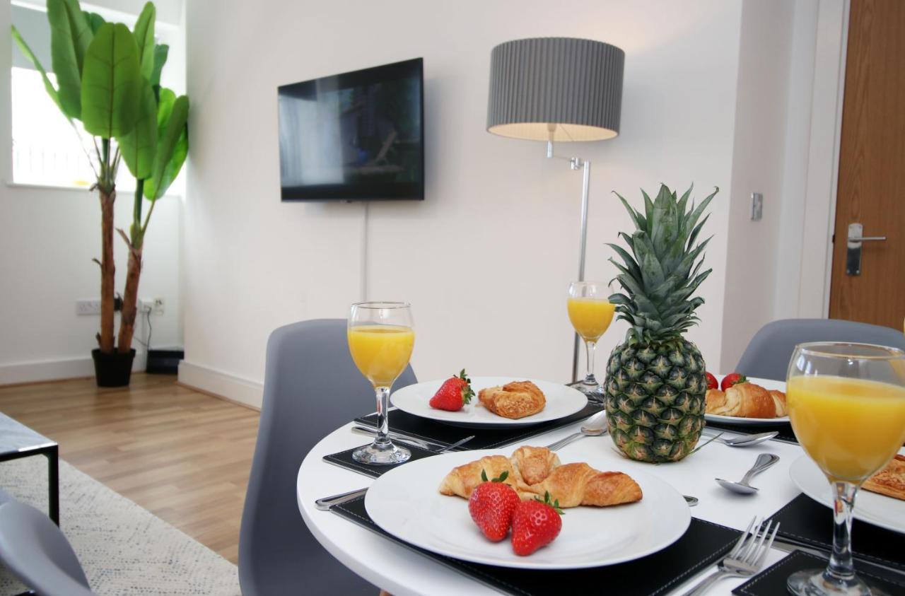 St Thomas Loft Views By Ssw - 2Br, Parking, Sleeps 4, Easy Access To City Centre, Marina, Beach And M4 Swansea Bagian luar foto