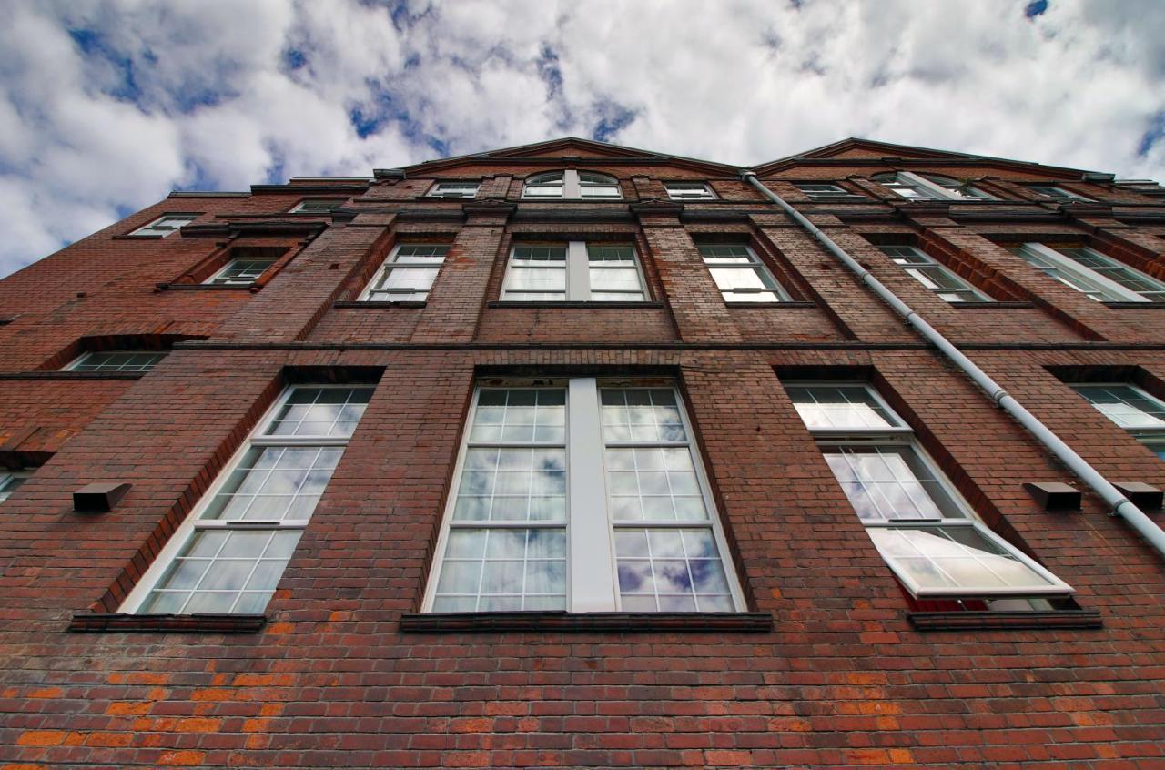 St Thomas Loft Views By Ssw - 2Br, Parking, Sleeps 4, Easy Access To City Centre, Marina, Beach And M4 Swansea Bagian luar foto