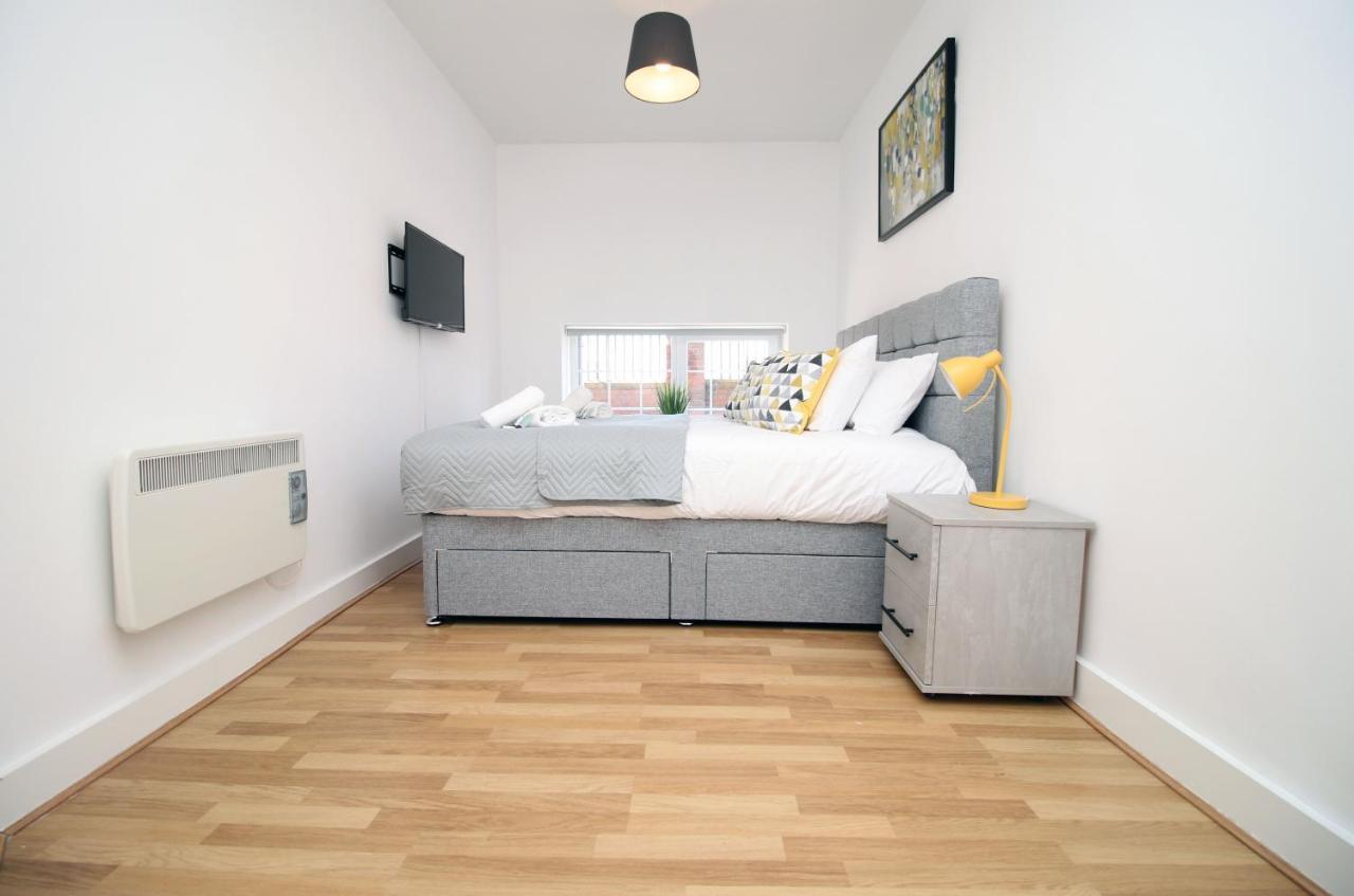 St Thomas Loft Views By Ssw - 2Br, Parking, Sleeps 4, Easy Access To City Centre, Marina, Beach And M4 Swansea Bagian luar foto